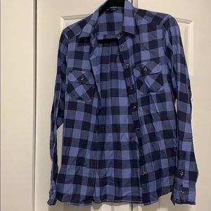 ⭐️3/$20⭐️ American Eagle Outfitters Shirt in M